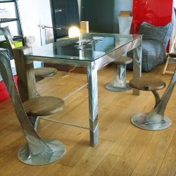 Inox table et chaises d'inox contemporain