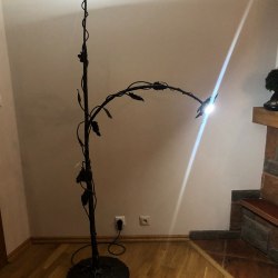 Dizajnová ručne kovaná lampa Slnečnica na osvetlenie interiéru